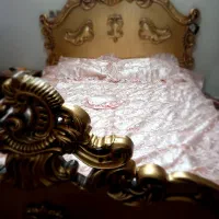 سرویس تخت خواب سلطنتی