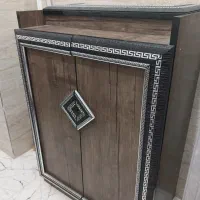 به علت جابجایی وسایل منزل بفروش می‌رسد تااخرببین