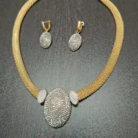 گردنبند و گوشواره طلا