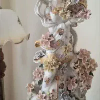مجسمه و ظروف گل برجسته