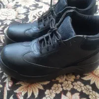 کفش کوهستان کاملا نو ش 44معاوضه باشماره 42