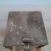 میز همراه با گیره