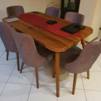 میز غذاخوری همراه با صندلی