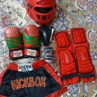 لباس و وسائل کینگ بوکس