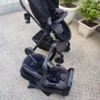 کالسکه کودک به همراه کریر