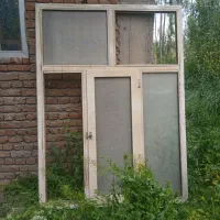 شش عدد پنجره پی وی سی