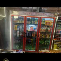 یک دستگاه یخچال سه درب