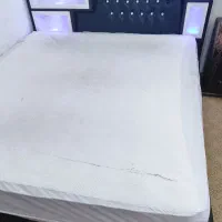 تخت دونفره چوبی