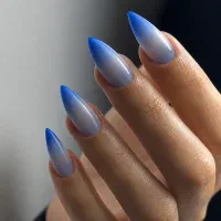 انواع خدمات ناخن با تخفیف ۴۰٪
