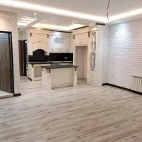 واحد 140 متری غرق نور
