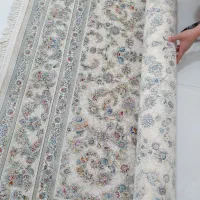 1فرش 6متری 1500شانه و1فرش 12متری1200شانه گل برجسته