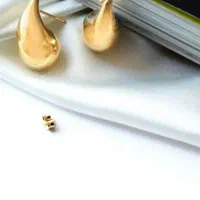 مدیرت داخلی خانم لطفا تمام توضیحات بخونید