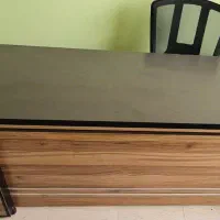 میز و تجهیزات اداری