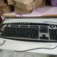 کیبورد تازه ..وخیلی کم کارکرده..