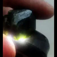 یک عدد گارنت دمانتویید بزرگ ۴۱ قیراطی عقیق سبز