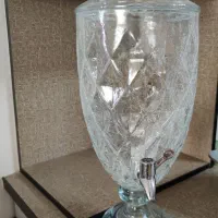 تعدادی ظرف و دکوری