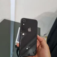 ایفون xr لازرورقی در حد معاوضه با اندروید