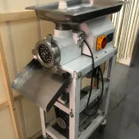 چرخ گوشت و منقل کبابی