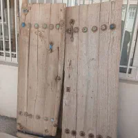 درب چوبی قدیمی