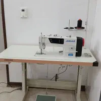 یک دستگاه چرخ خیاطی نازک دوز صنعتی ، جگوار