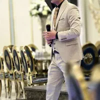 خواننده جهت اجرایه مراسمات