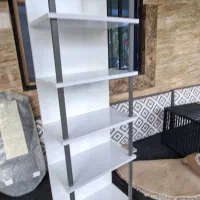 ویترین طبقه دار