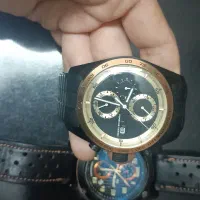 دو تا ساعت سه موتوره اصلی در حد نو خاص و شیک