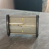 ساعت قدیمی  سالم وبه شرط