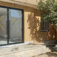 حیاط دار در شهرک پایین