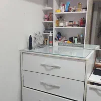 میز ارایش با چهار طبقه ارایشی و ۴ کشو خیلی بزرگ