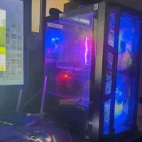 کیس گیمینگ . کامپیوتر معاوضه با ایفون  13یا 12max