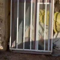 سه عدد پنجره