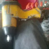 یک عدد بکس بادی وگریسپمپ آلمانی