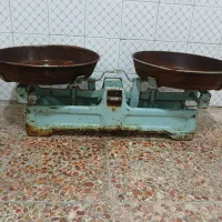 ترازو بزرگ قدیمی سنگی