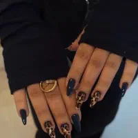 کاشت ناخن تضمینی ۳۰٪تخفیف