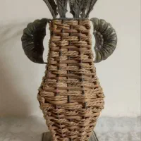 گلدان چوبی و حصیری و جاکلیدی چوبی