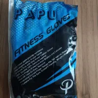 دستکش فیتنس و دمبل