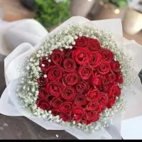 گل رز ۲۰شاخه  همراه دیزاین کامل بای بسته عروس ۷۰۰ت