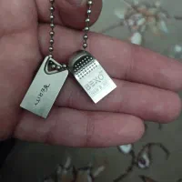 فلش ۳۲ گیگ + فلش ۱۶ گیگ