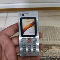 سونی اریکسون کلاسیک w880|موبایل|تهران, نظام‌آباد|دیوار