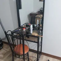کنسول آینه فرفورژه صفحه شیشه ای دوطبقه با صندلی
