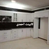 کابینت با رنگ بندی فول احمدی کد ۱۶۶۱۸۱