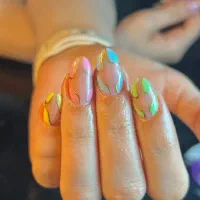 کاشت ناخن وترمیم vipباتخفیفات ویژه