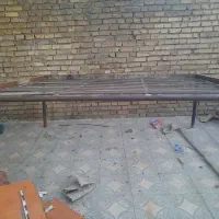 تخت خواب آهنی