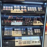 استند ارایشی