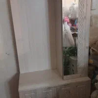 جاکفشی وجا لباسی