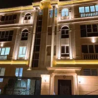فروش اپارتمان ۱۳۰ متری سه خواب ضلع جنوبی