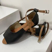کفش وصندل