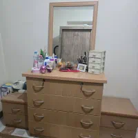 دراور ۴ کشو با آینه و پا تختی