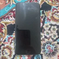 ایفون se